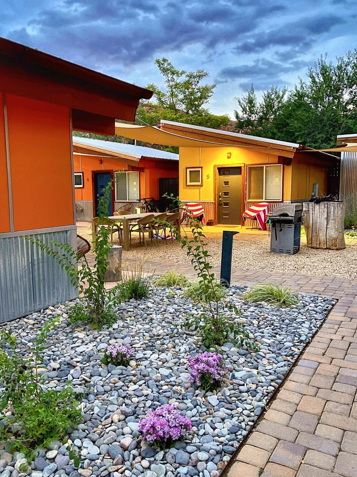 Downtown Kokopelli # 2- Newly Remodeled Stylish Studio Moab Exterior foto